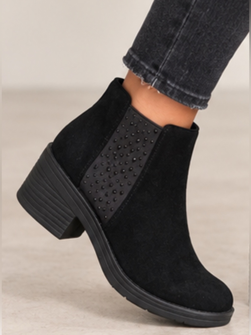 *NWOT* BZEES for Lifestride Women's Outstanding Black Ankle Bootie - Size 9M